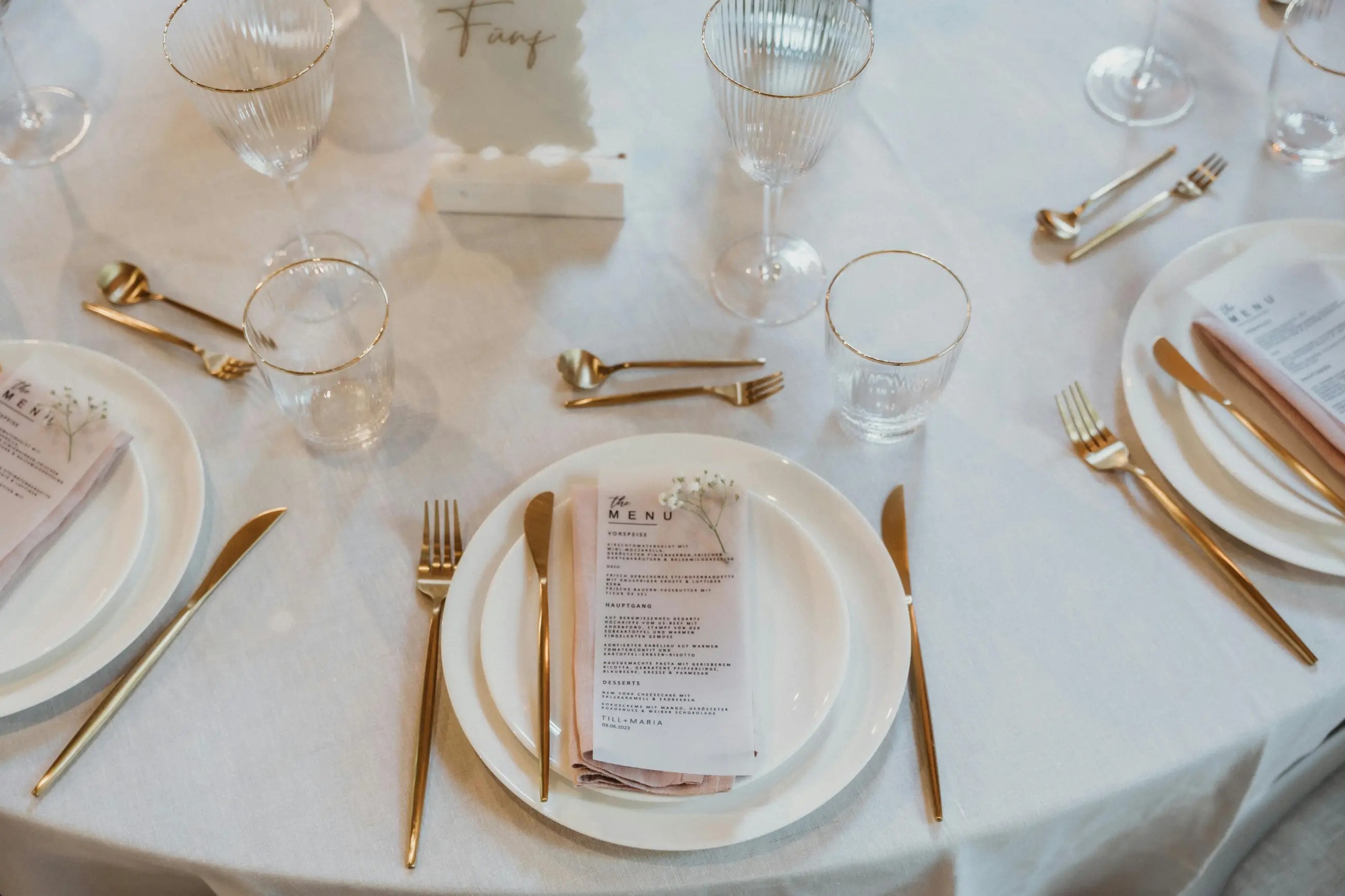 Crafting Your Love Tale: Personalized Narratives. Mobile Image