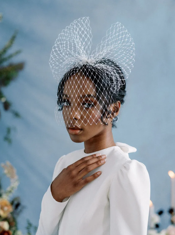 Unveiling the Veil: Your Ultimate Guide to Choosing the Perfect Bridal Veil. Desktop Image