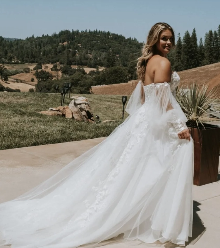 Bridal Gown Trends for Intimate and Micro-Weddings: Embracing Intimacy with Style. Mobile Image