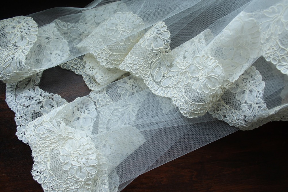 Make a lace veil