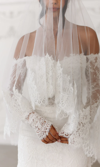 Untamed Petals Laurence Lace Veil - Two Tier Fingertip #0 default Ivory thumbnail