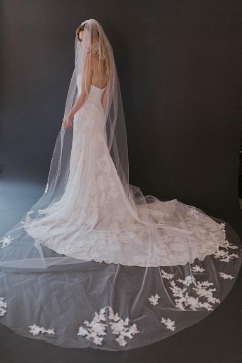 Untamed Petals Marne Veil #0 default Ivory thumbnail
